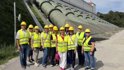 Die Frauen-Union Kreisverband Erding und Altötting mit den Vorsitzenden Nina Hieronymus und Gisela Kriegl. (Foto: Frauenunion)