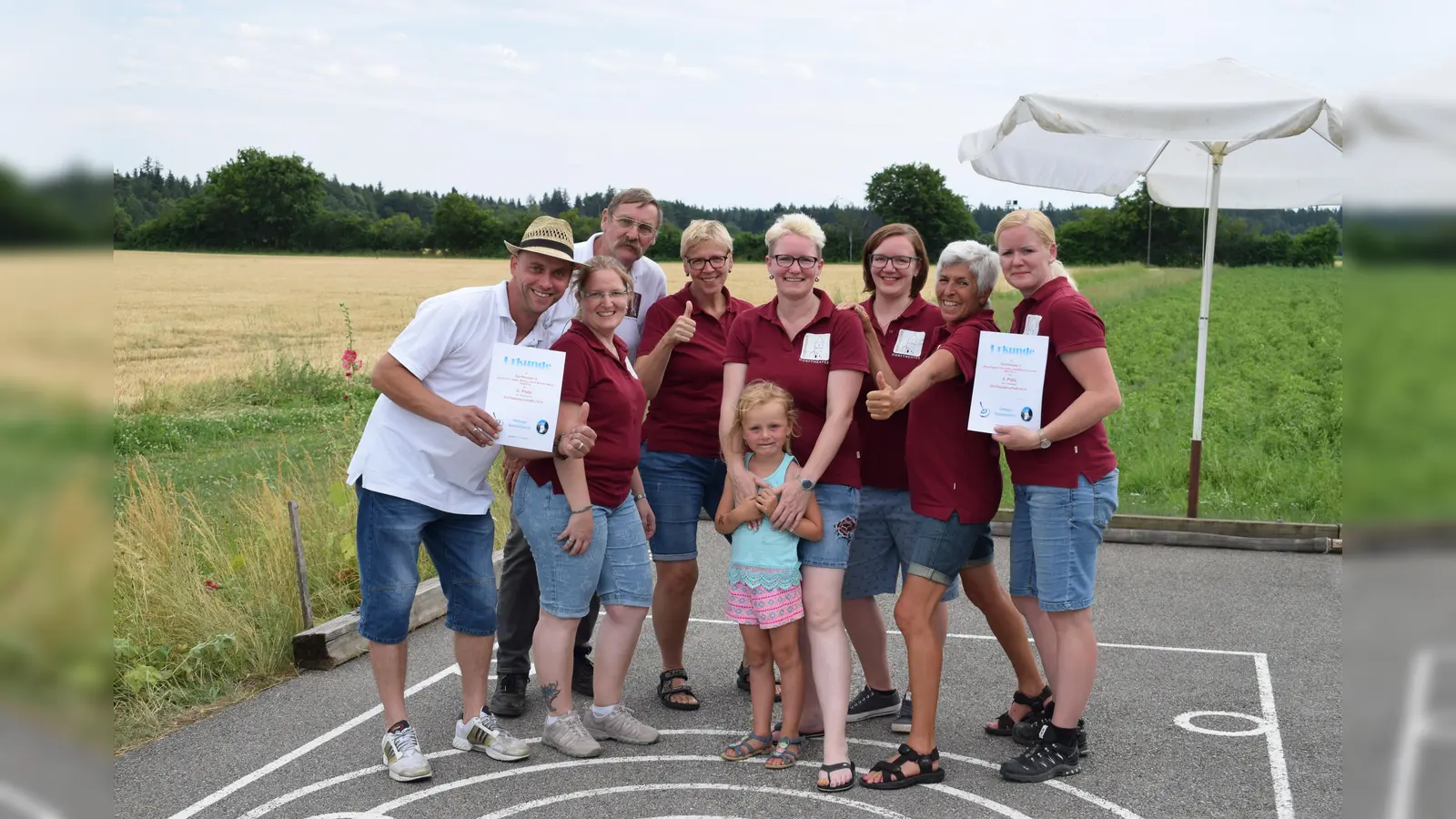 Absolute Frauenpower dieses Jahr bei den beiden Mannschaften des Dorftheaters. (Foto: privat)