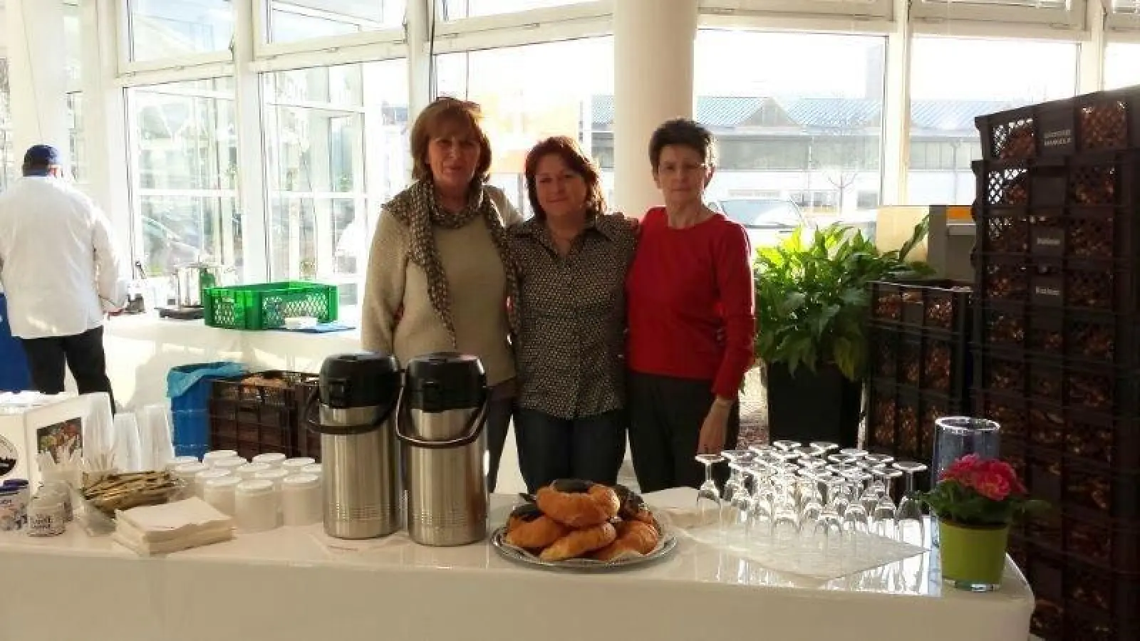 Das Honda-Häusler-Team freut sich auf viele Gäste beim Frühstück am Samstag, mit dem die Münchner Tafel unterstützt wird. (Foto: pi)