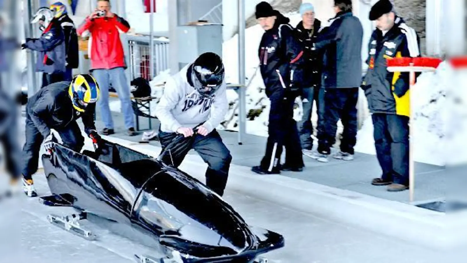 Der Bob-Pilot Dominik Arndt und sein Anschieber Florian Obst wollen bei den Olympischen Jugendspielen 2012 gemeinsam an den Start gehen.	 (Foto: Obst)