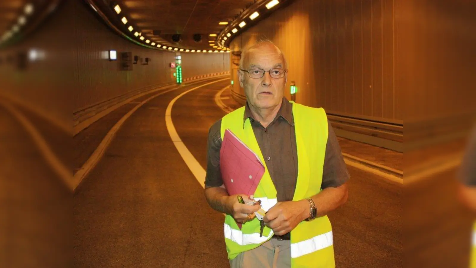 Im Tunnel: Projektleiter Jörg Wittmann hat sein drittes Mammutprojekt fertiggestellt. (Foto: job)