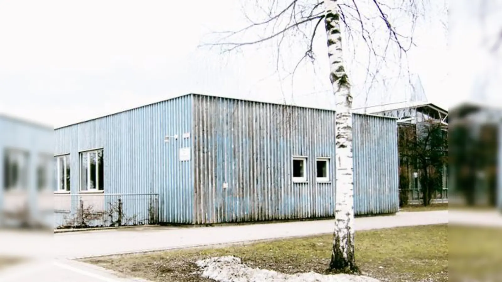 Erhebliche Wasserschäden sind an der Mehrzweckhalle zu beklagen.  (Foto: Pietsch)