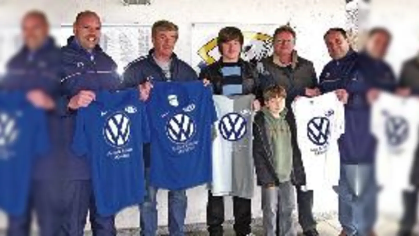 SV Dornach A-Jugend mit neuem  (Outfit.Foto: Verein)