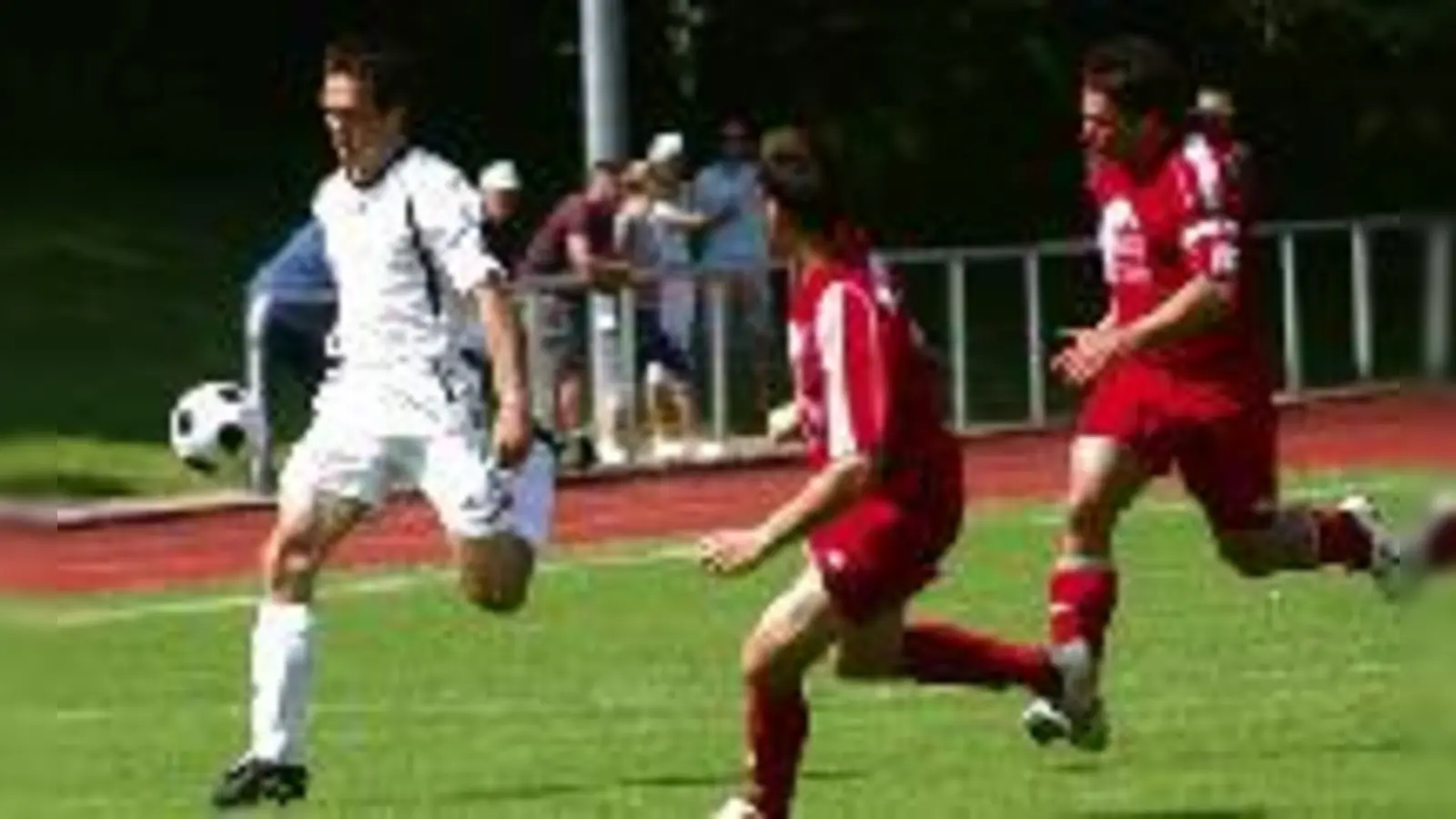 Auf dem Weg zum  (Foto: Stefan Frick brachte Grüne Heide schnell in Führung und nach 17 Minuten hieß es schon 2:0.)
