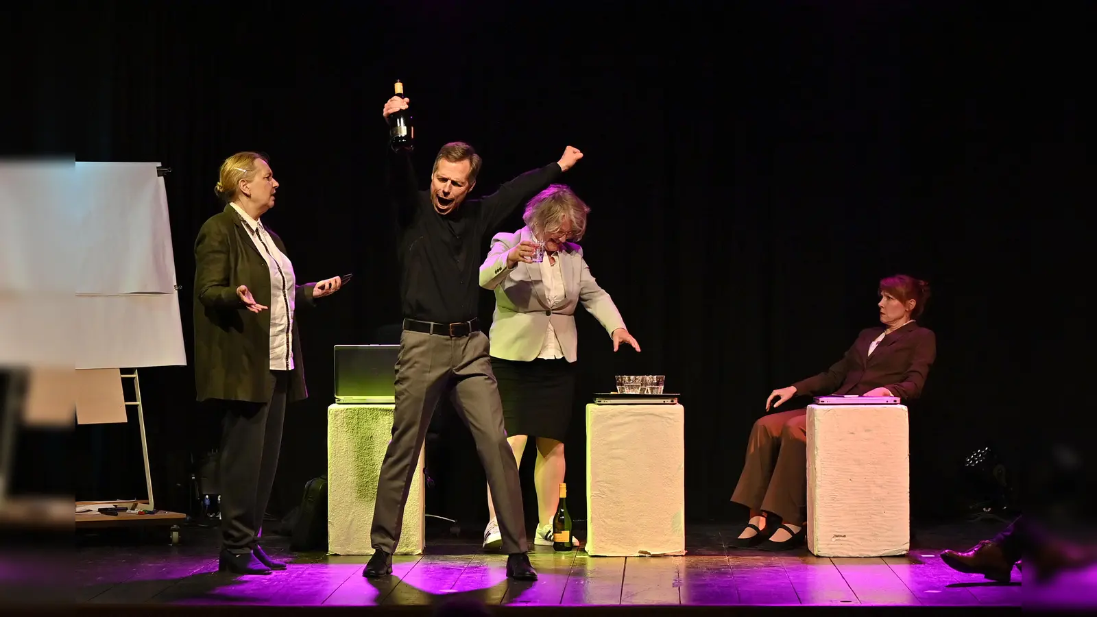 Das Stück „After Work” wird am 6. und 7. Oktober im Pepper Theater gezeigt.  (Foto: Marc Kleine-Klefemann)