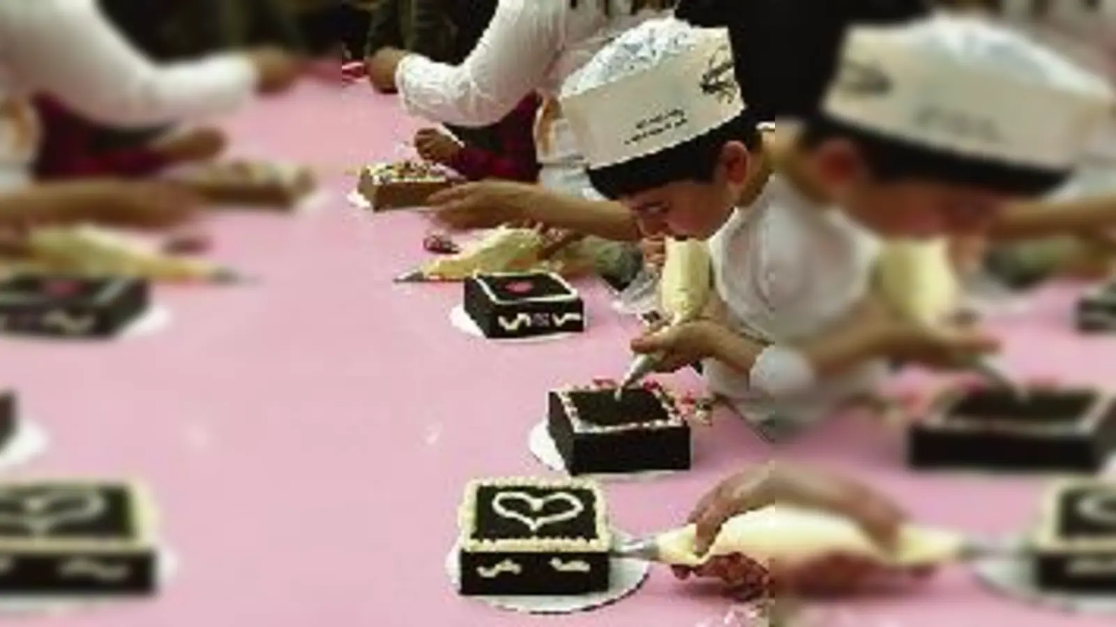 Backvergnügen am pep  (Foto: Für Muttertag können wieder schöne Torten hergestellt werden.)