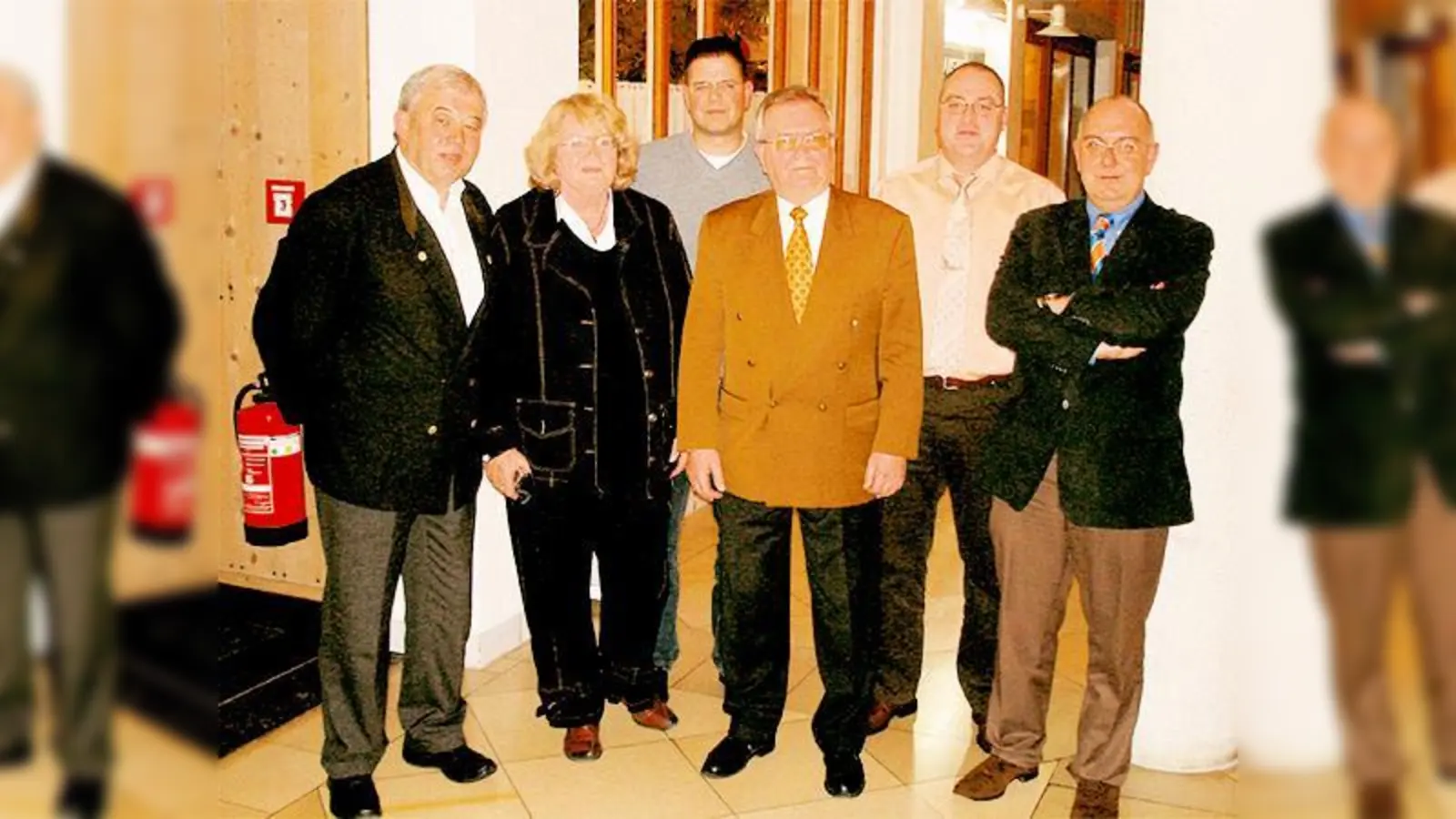 Georg Weigert, Barbara Dönecke, Andreas Schnitzer, Hubert Hawliczek, Bernhard Hiller und Antonio-Bertram Martin (v. l.). (Foto: Privat)