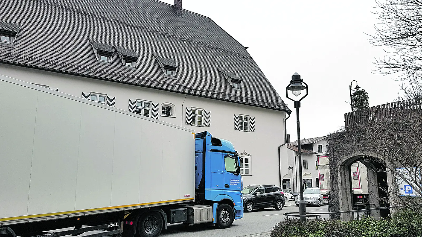 Bereits seit Jahren wird diskutiert, wie der Verkehr in Ebersberg nachhaltig verringert werden kann. (Foto: sd)