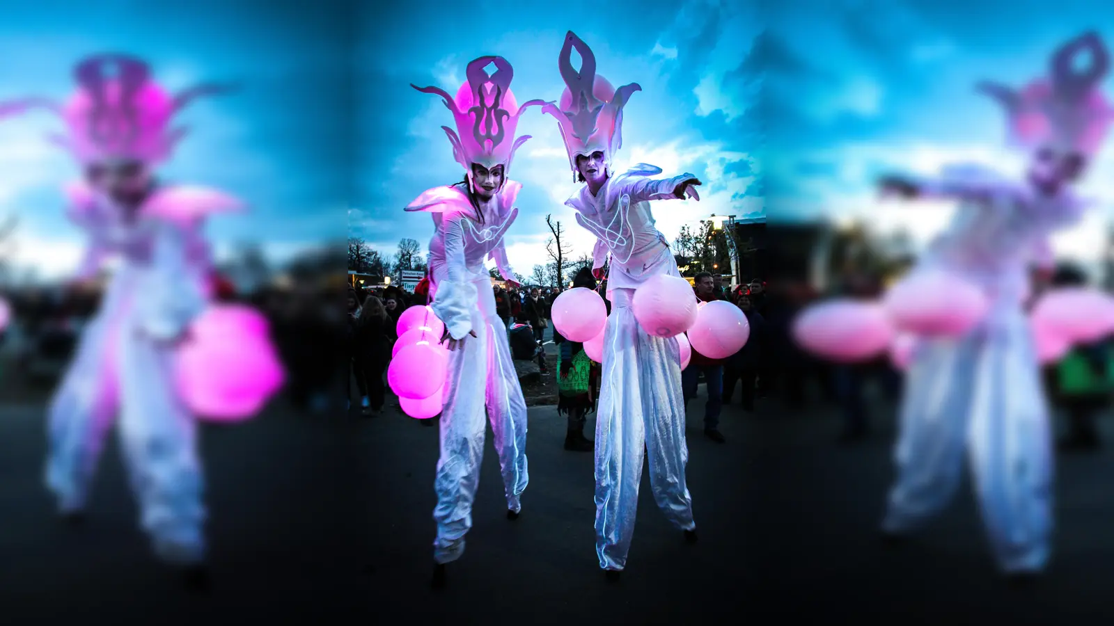 Illuminierte Stelzenläufer werden die Besucher beim Taufkirchner Christkindlmarkt begeistern. (Foto: VA)