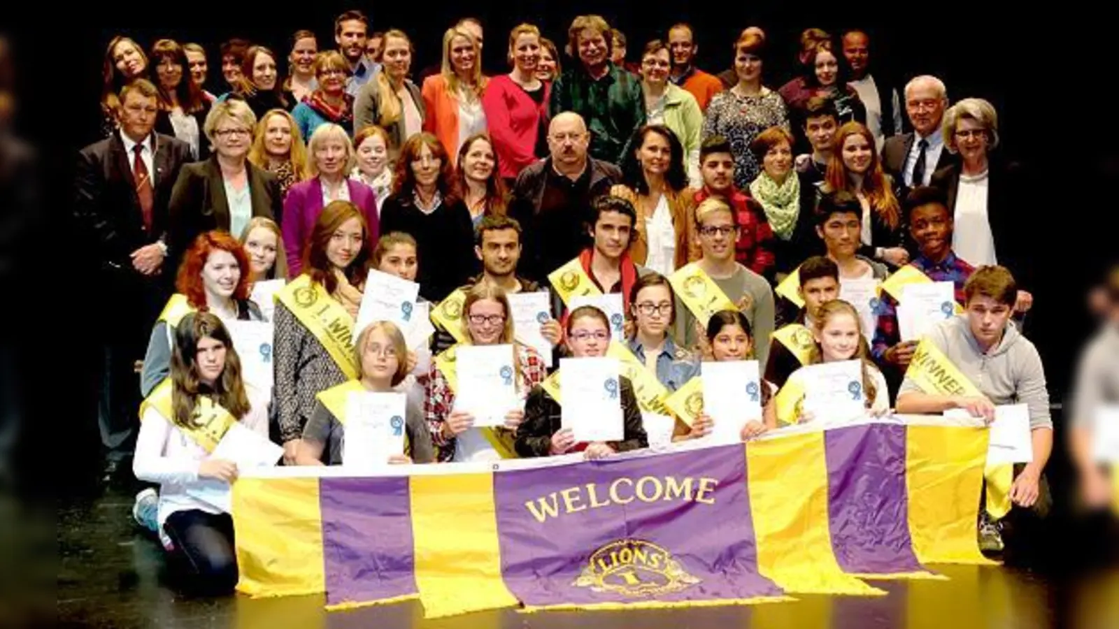 Die diesjährigen glücklichen Be-a-Winner-Sieger der Mittelschule Haar. 	 (F.: privat)