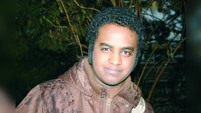 &lt;b&gt;Jonathan Derese, Moosach&lt;/b&gt;<br>Wahrscheinlich wird es noch dauern, bis Obama wirklich etwas ändern kann. Ich erwarte nicht allzu viel, man wird sehen, wie sich seine Politik entwickelt. Im Moment wird er wie ein Star, wie ein Musiker gefeiert, aber dieser Hype ist übertrieben. (Foto: cm)