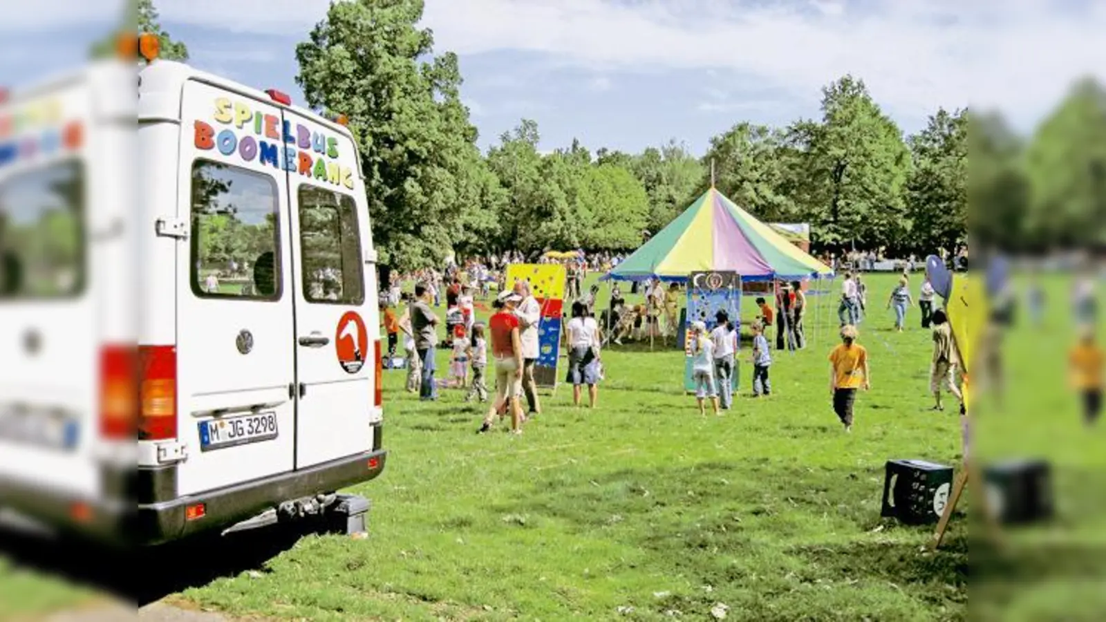 »Was für ein Zirkus!«, so lautet das Motto der Freizeitstätte »boomerang« für das Ferienprogramm im und vor dem Pelkovenschlössl. 	 (Foto: VA)