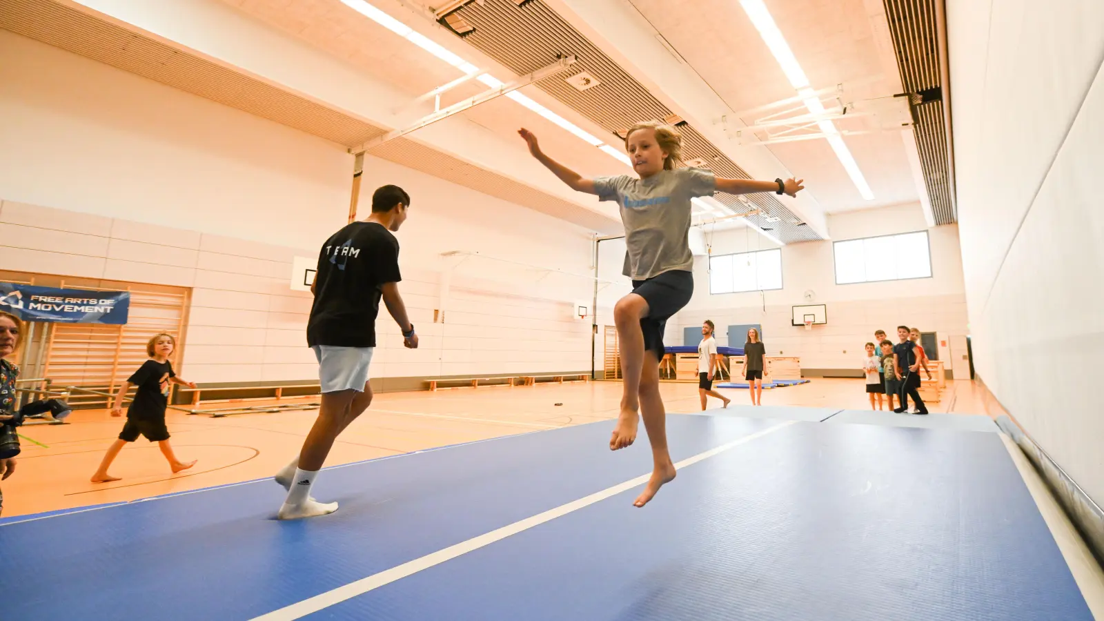 Auch die Sportstätten im Sportpark Freiham könnten 2029 als Veranstaltungsorte für das internationale Megaevent dienen. Alle Turnbegeisterten dürfen sich heute bereits darauf freuen.  (Foto: Tobias Hase/ LHM RBS)