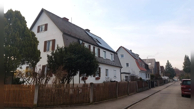 Die Heimstättensiedlung ist ab den 1920er-Jahren entstanden. In der Wemdinger Straße ist der Gartenstadtcharakter der Siedlung noch gut erkennbar. (Foto: bas)