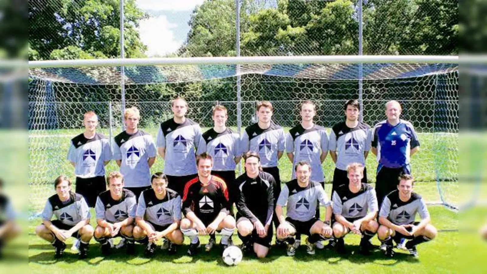 Auf stolze neunzig Jahre Vereinsgeschichte kann der FC Phönix Schleißheim inzwischen zurückblicken. Am 4. August des Jahres 1919 war er gegründet worden.  (Foto: Verein)