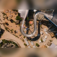 Unter dem Motto „Urlaub ohne Boardingpass – 5 Länder. 1 Sommer.“ wird die Therme Erding zu einem Ort, an dem sich Sommerurlaub, Erlebnis und Entspannung zu einem besonderen Gesamterlebnis verbinden.  (Foto: Therme Erding)