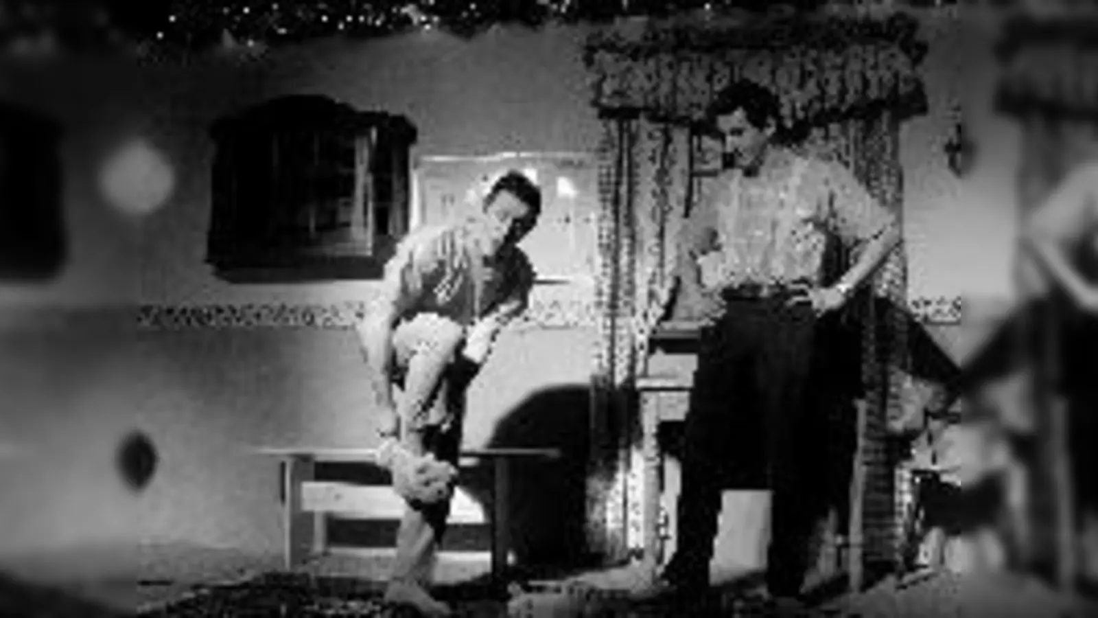 Zur Weihnachtsfeier haben sich die Mitglieder des FC einiges an Showeinlagen einfallen lassen.  (Foto: Verein)