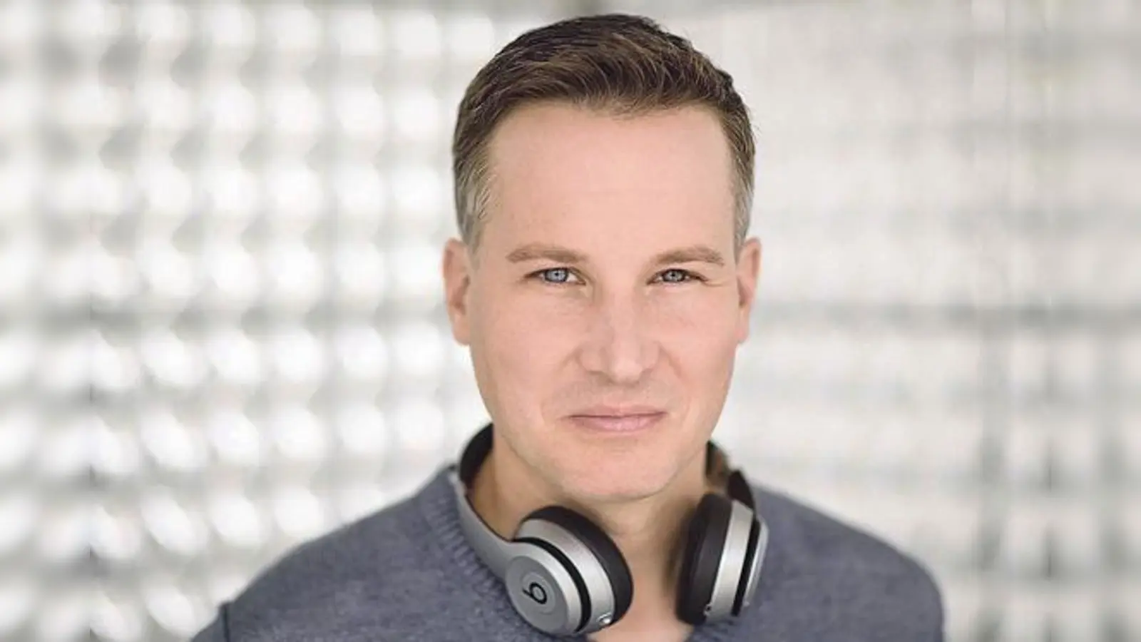 Dem Journalisten Richard Gutjahr wird im Netz vorgeworfen, Teil einer Verschwörung zu sein.	 (Foto: Mathias Vietmeier)