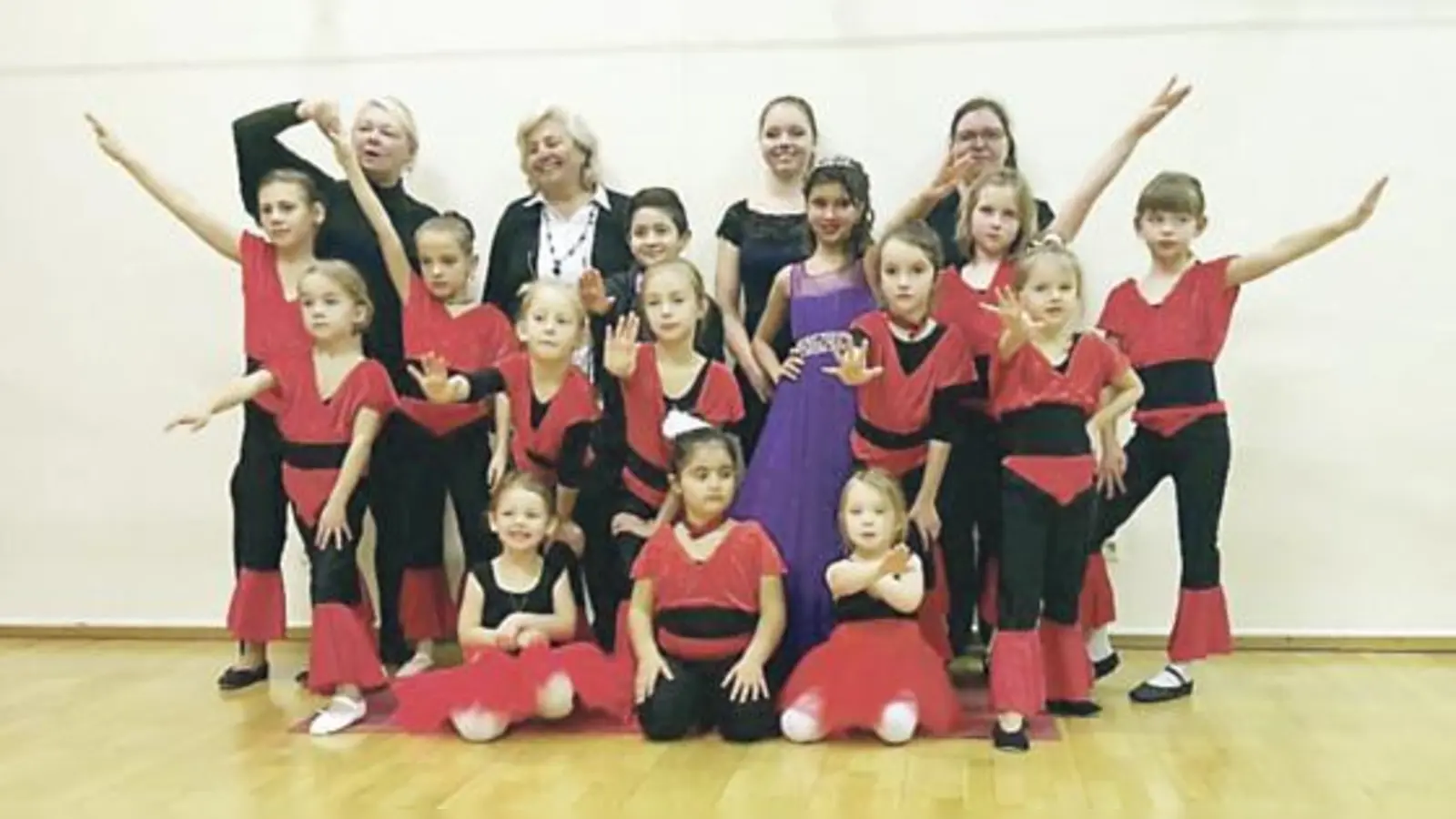 Unter dem Motto »Mit ABBA feiern« startet die Kindergarde in die neue Faschingssaison.	 (Foto: VA)