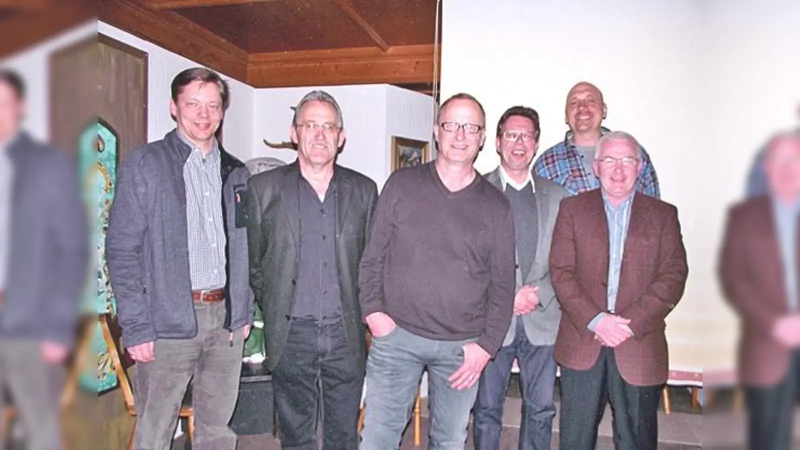 2. Vorstand Hans Miehling, Ferdinand Stern, Schatzmeister Reiner Koebe, 1. Vorstand Lutz Kusche,  Abteilungsleiter Rainer Schwanzer und Geschäftsführer Helmut Matkowitz (v. l.).	  (Foto: VA)