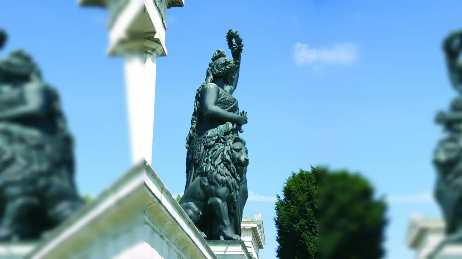 Im Winter geschlossen: Jetzt kann man im Inneren der Bavaria wieder hoch hinaufsteigen. (Foto: WSP-Archiv)