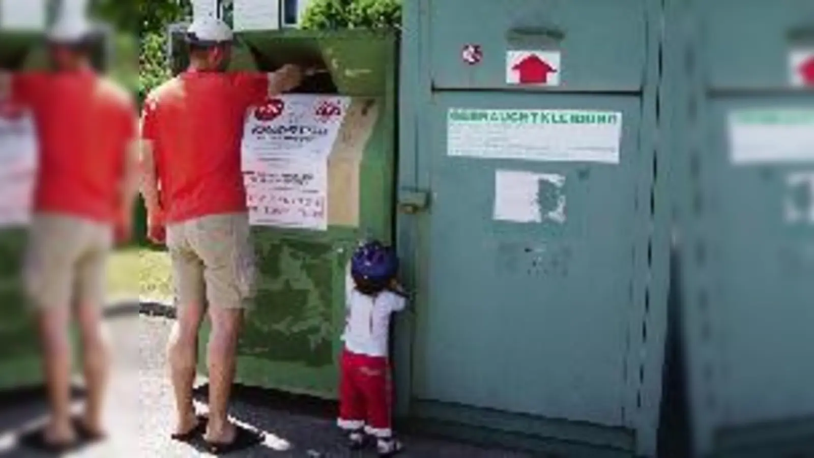 Altkleider-Container am Wintrichring: Ob die Kleiderspenden darin wirklich Bedürftigen in Entwicklungsländern zugute kommen, ist sehr fraglich. 	 (Foto: sd)