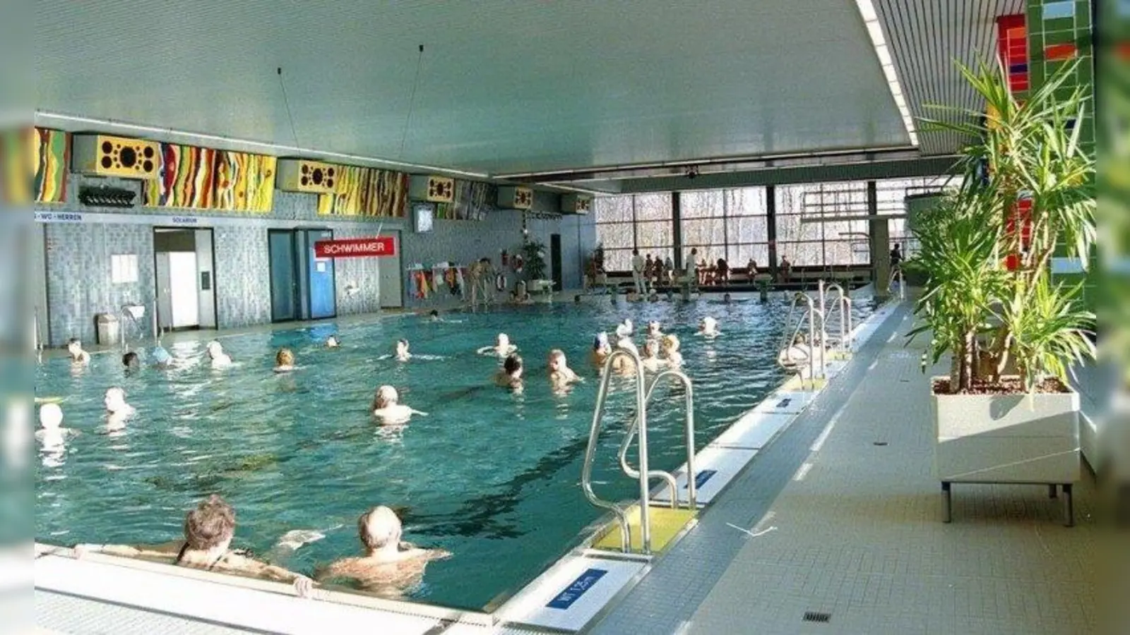 So voll wie in Vor-Corona-Zeiten wird es nicht werden im Karlsfelder Hallenbad, das Mitte Oktober wieder geöffnet wird. (Foto: Gemeinde Karlsfeld)