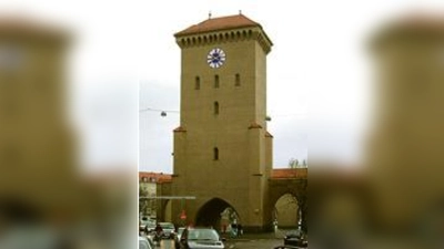 Umdenken ist bei der neuen Isartor-Uhr gefragt.  (Foto: Inés Berber)