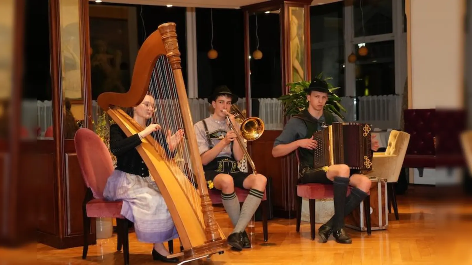 Klassik, Volksmusik und moderne Arrangements sind am 30.Juni im Johannissaal zu hören. (Foto: Münchner Kreis für Volksmusik, Lied und Tanz )