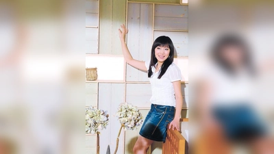 Die pastellzarten Farben der Vollholz-Wandverkleidungen lassen Oberflächen wie von der Sonne gebleicht und von rauen Naturwinden geschliffen erscheinen. (Foto: djd/ Pinus)