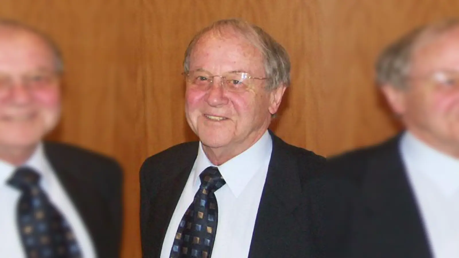 Der hoch angesehene Gräfelfinger Bürger und ehemalige Oberstudiendirektor des Gräfelfinger Kurt-Huber-Gymnasiums, Leo Ernstberger verstarb am 15. November kurz vor seinem 87. Geburtstag. (Foto: privat)