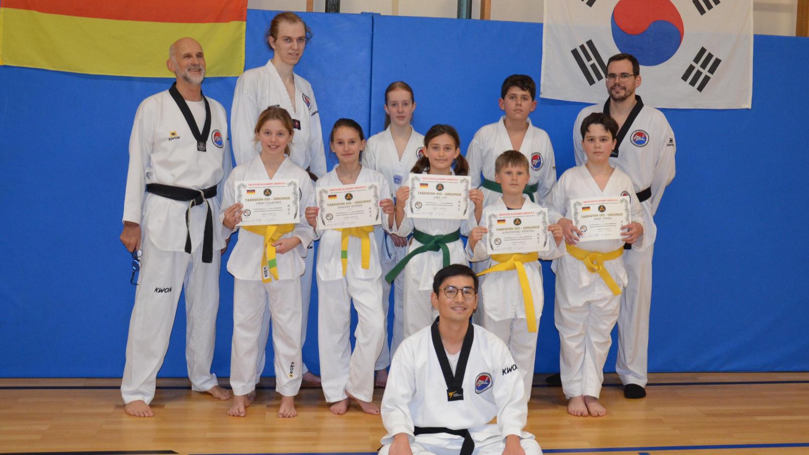 Erfolgreiche-G-rtelpr-fung-des-SV-Langenbachs