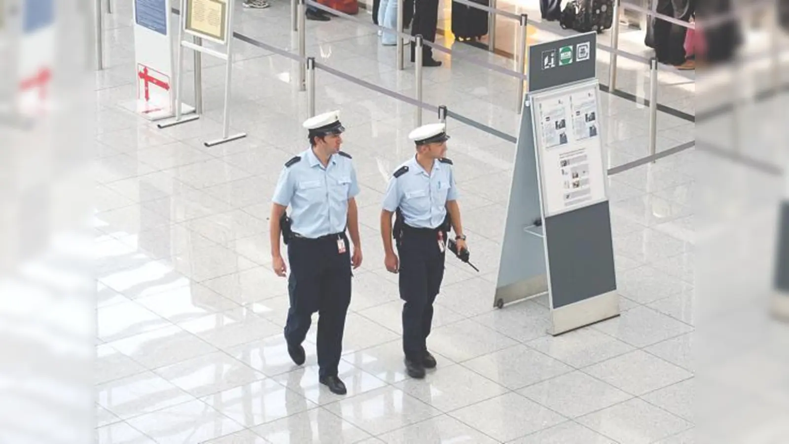 Die Bundespolizei ist für die Grenzkontrollen am Flughafen München verantwortlich, sowie für die Sicherheit des Flughafens, der Passagiere und Mitarbeiter.	 (Foto: Bundespolizeiinspektion Flughafen)