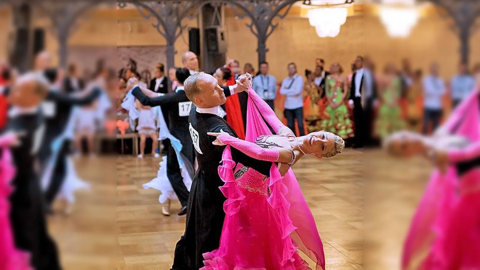 Bayerische Vizemeister in der Senioren I S Klasse: Wolfgang Tauscher und Susanne Scheuböck vom TSC Savoy München. 		 (Foto: Helmut Mair)