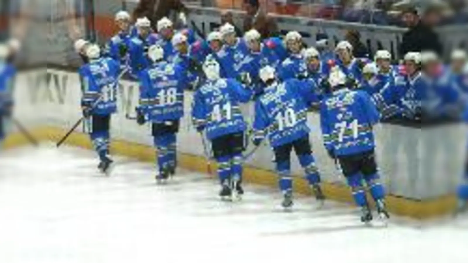 Der EHC spielte eine fabelhafte Saison. Im kommenden Winter wird die Mannschaft allerdings ein anderes Gesicht haben - einige Spieler hatten den EHC in der Finanzkrise verlassen.  (F.: ehc)