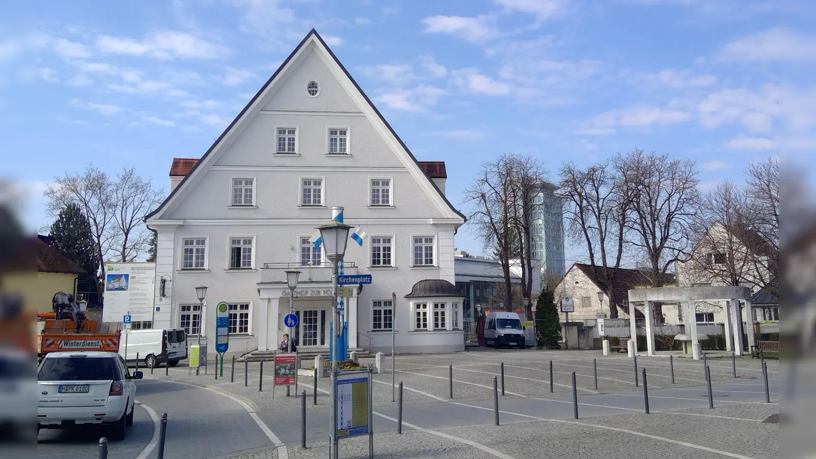 Der Kirchenplatz in Haar: Die Gemeinde erhält 390.000 Euro für die Entwicklung ihrer Ortsmitte. (Archivbild: bas)