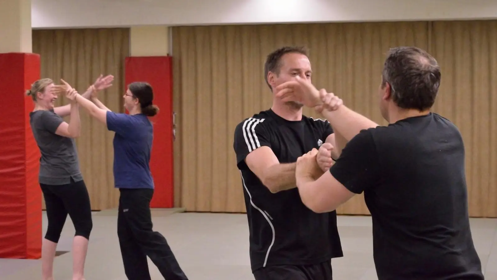 Ziel ist es beim Aikido, sich zu verteidigen, indem man die Kraft des Angreifers nutzt. (Foto: TSV München-Milbertshofen)