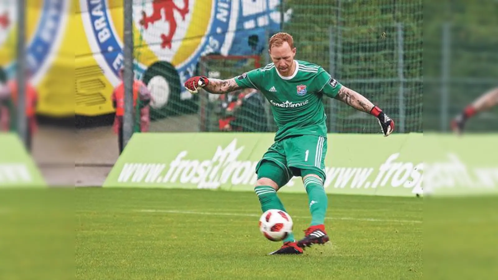 Spielte wieder zu null: Hachings Keeper Lukas Königshofer.	 (Foto: Christian Riedel)