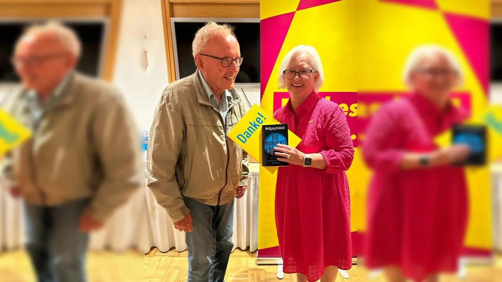 Heinrich Fellmann wurde von Béatrice Vesterling für seine 40-jährige Mitgliedschaft geehrt.  (Foto: red)