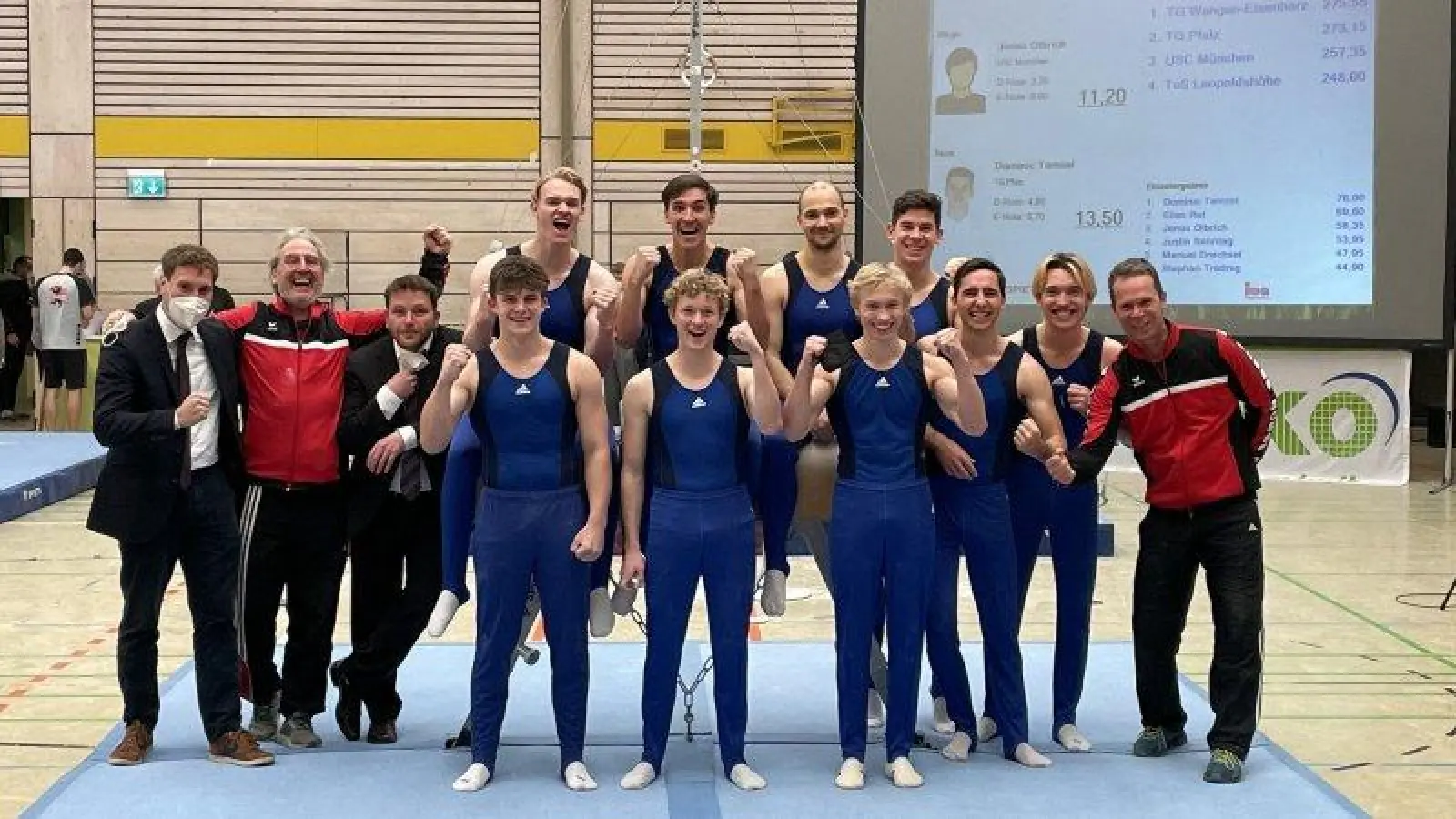 Das Team (von rechts) Frank Albert, Julius Dörrsam, David Huber, Felix Albert, Severin Peindl, Stephan Trattnig, Jonas Engelhardt, Paul Huber, Jonas Olbrich, Tobias Lang, Thomas Ottnad und Andreas Huber freut sich über ihren Sprung in die dritte Bundesliga. (Foto: TSV UG)