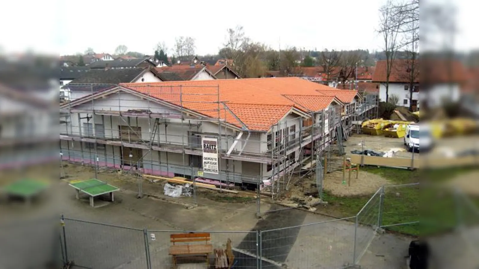 Momentan ist beim neuen Kindergartenbau in Glonn der Innenausbau in vollem Gange.	 (Foto: Marktgemeinde)