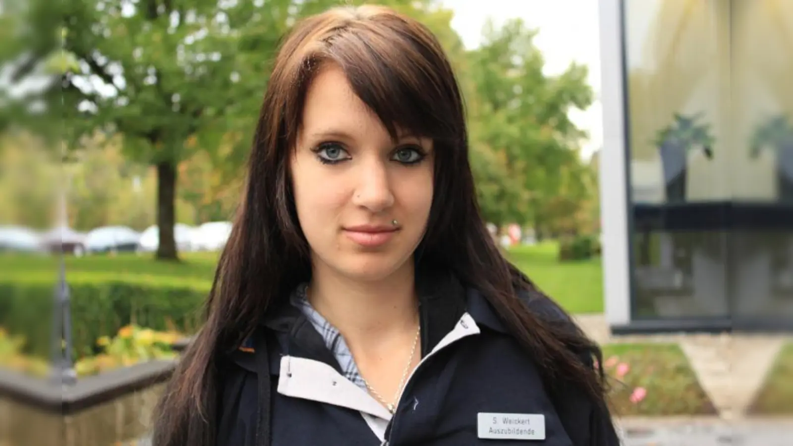 Sandra Weickert (18) hat bereits einen Teil ihrer Ausbildung zur Einzelhandelskauffrau begonnen, bevor sie zu ALDI gewechselt ist. „Ich fühle mich in „meiner“ Filiale in Pieding sehr wohl. Das Klima ist super und ich kann mich jeden Tag beweisen.“ (Foto: US)