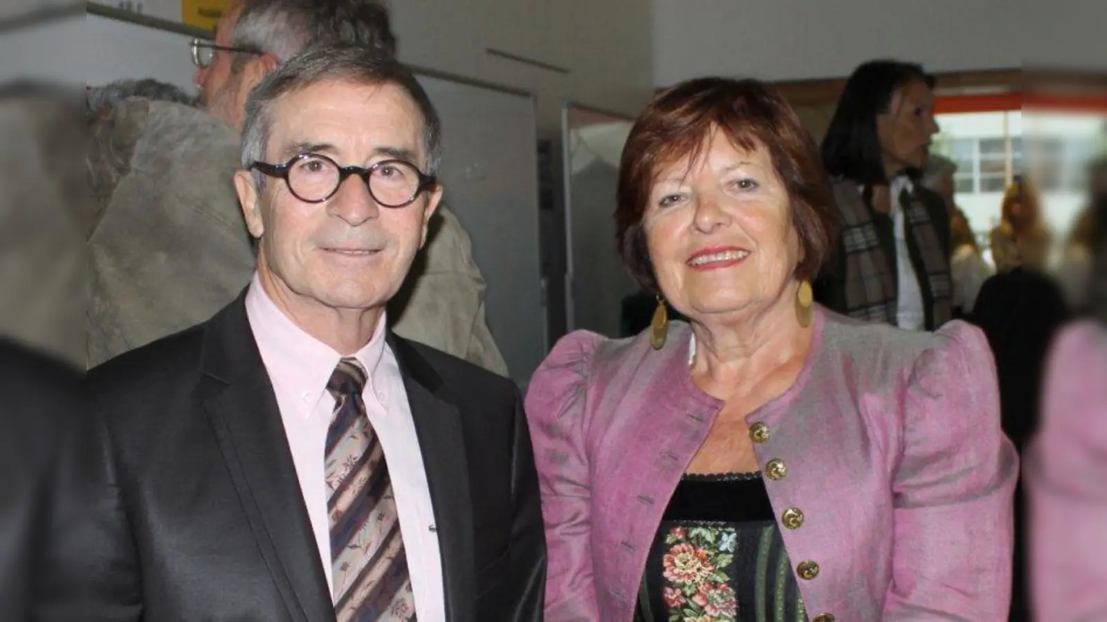 „Unsere Pläne reichen weiter in die Zukunft.“ Die Bürgermeister der Partnergemeinden, Brigitte Servatius und Alain Cazorla, würdigten die 40jährige Städtefreundschaft als Beispiel der Völkerverständigung. (Foto: US)