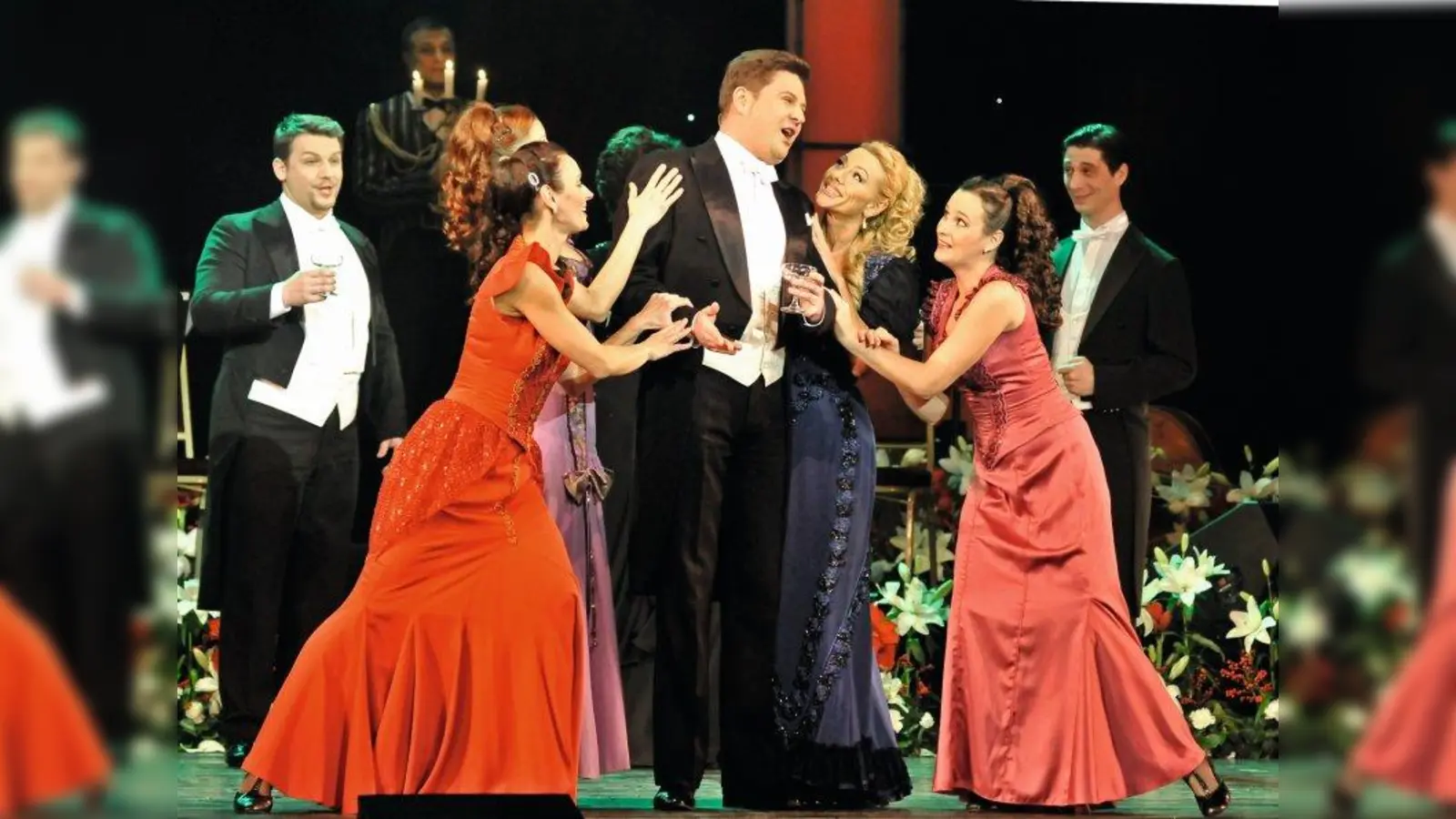 Einen Strauß spritziger Melodien serviert das Budaperster Operettentheater zum Jahresausklang. (Foto: © Budapester Operettentheater)