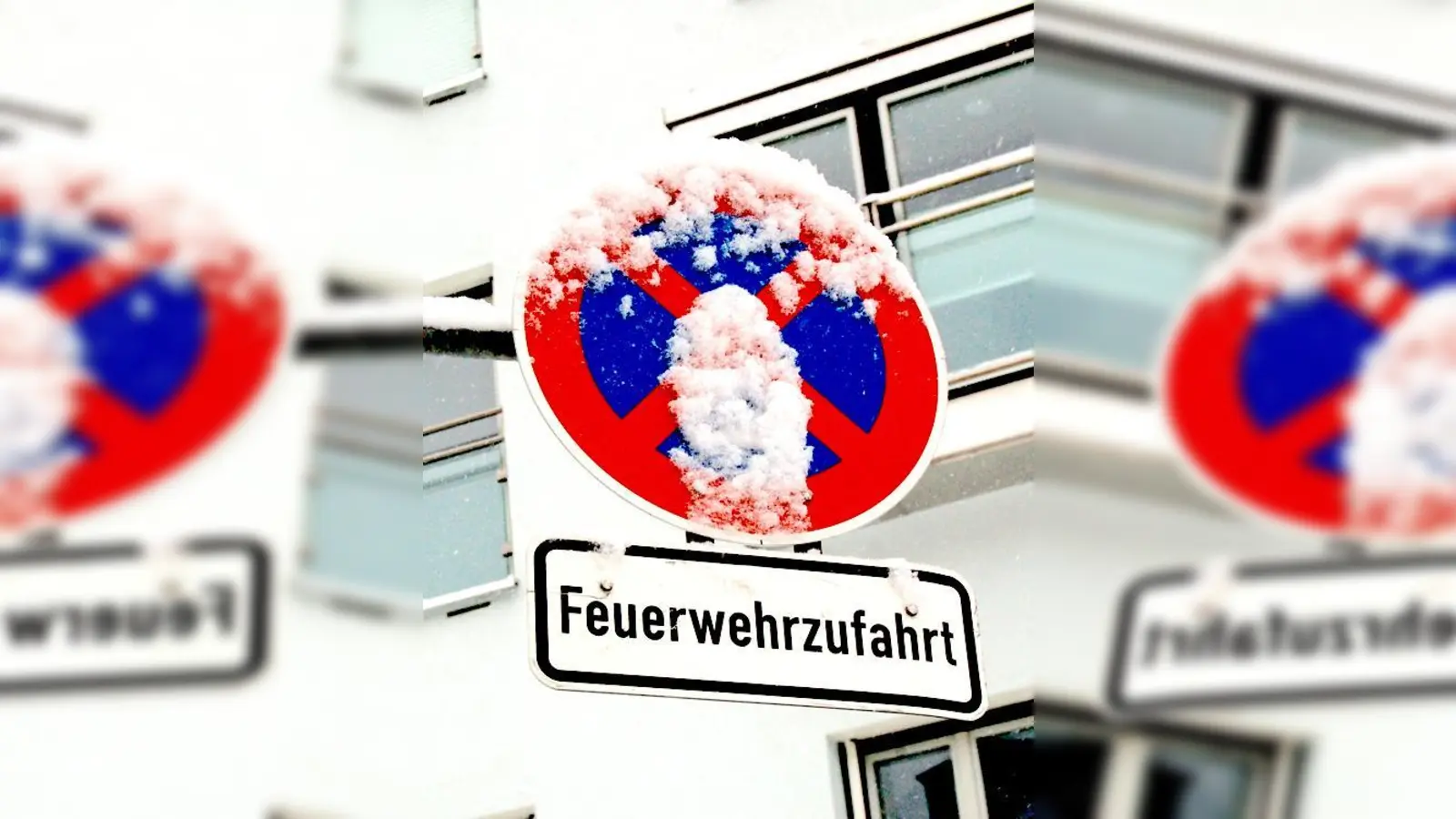 Auch mit Schneemütze eindeutig als Verbotsschild erkennbar.	 	 (Foto: ADAC Südbayern)