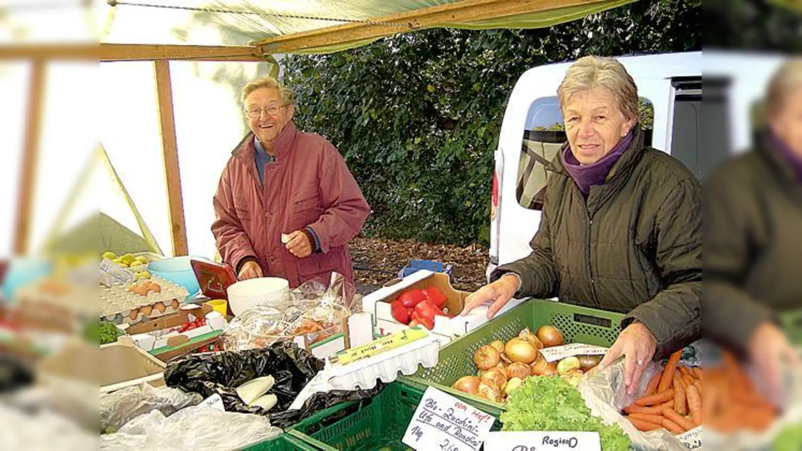 Eine Grafinger Institution: Anton und Waltraud Schleibinger verabschieden sich am Samstag nach über 20 Jahren vom Grafinger Wochenmarkt. 	 (Foto: BUND)