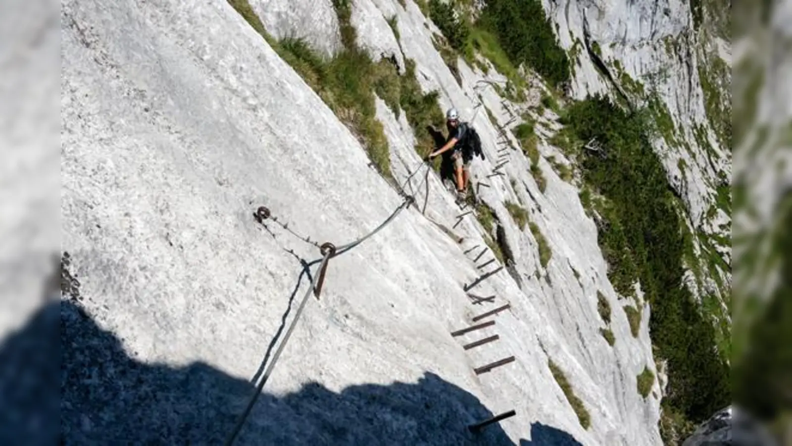 Das »Brett« beim Aufstieg durch das Höllental auf Deutschlands höchsten Berggipfel.  	 (Foto: David Schmidt)