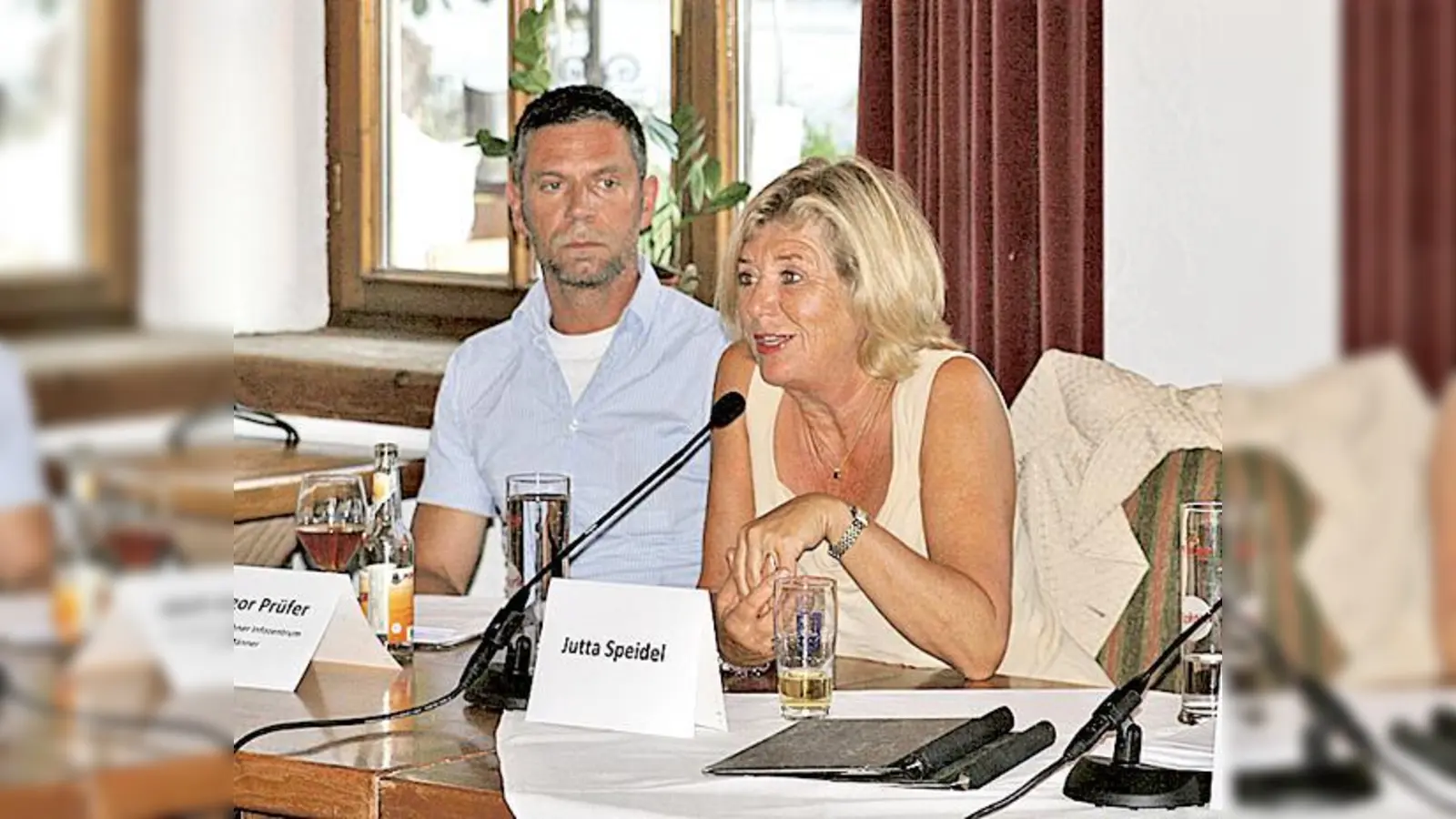 Bei der Diskussionsveranstaltung zum Thema »Häusliche Gewalt« sprach auch Jutta Speidel.   (Foto: mst)