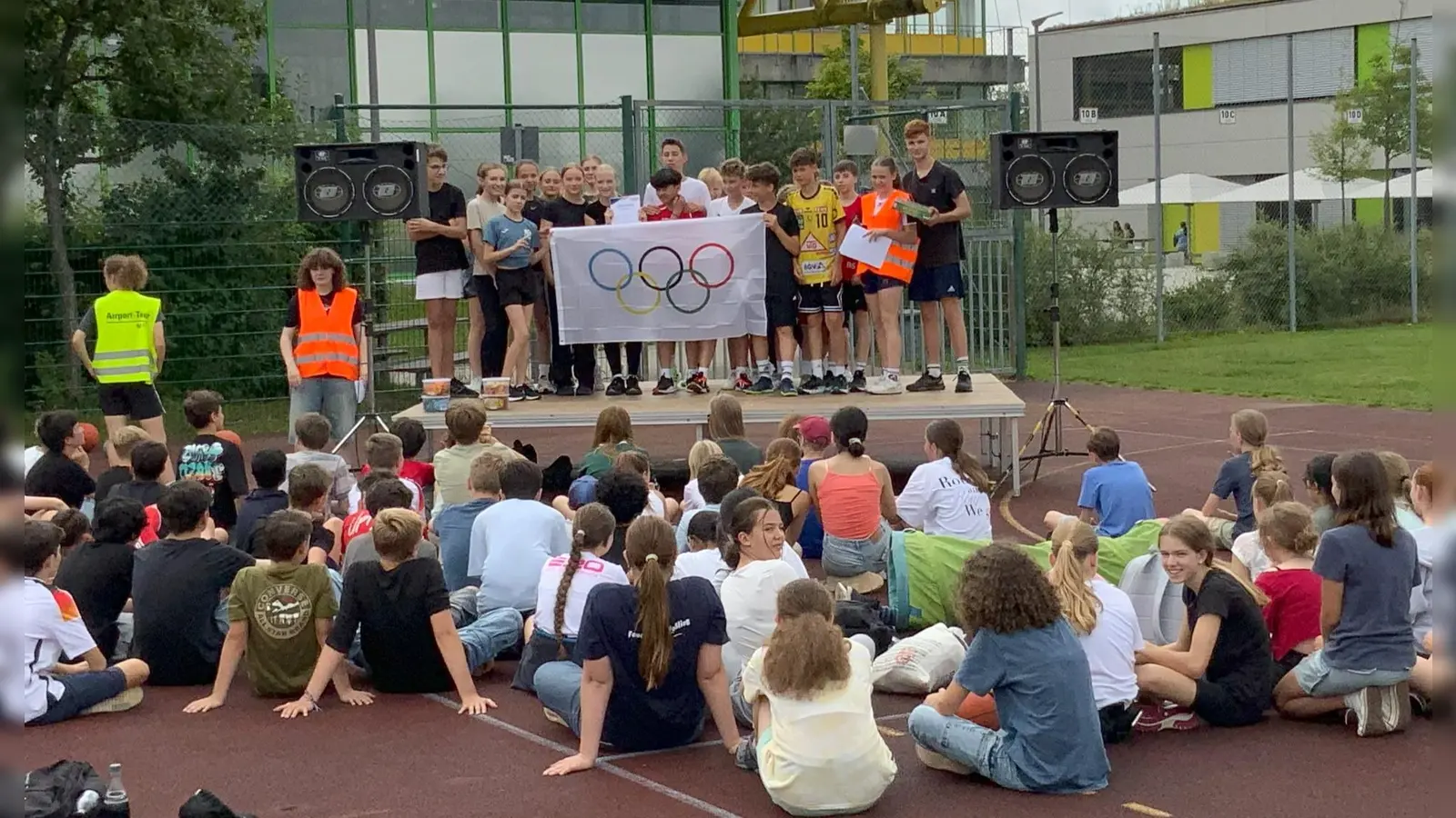 Das P-Seminar Französisch organisierte ein gelungenes Event, das mit einer Siegerehrung endete. (Foto: CSG)