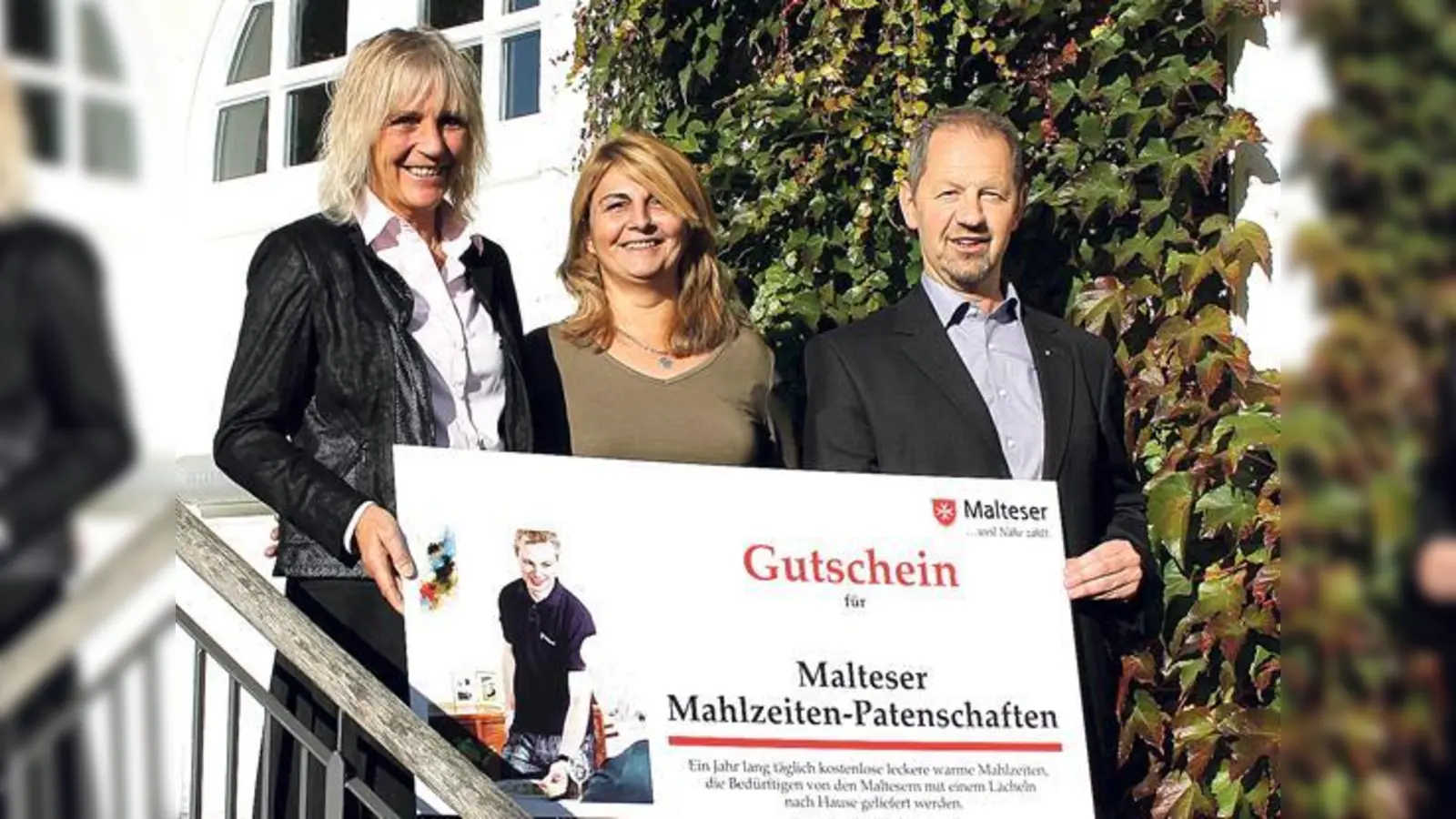 Gabriele Müller, Erste Bürgermeisterin Haar, Funda Schnitzler, Leiterin Sozialamt Gemeinde Haar und Dieter Wünsche, Malteser-Bezirksgeschäftsführer (von links).	 (Foto: Gemeinde Haar)